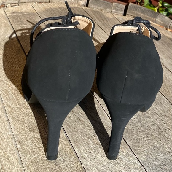 NWOB Sz 7 to 7.5 Qupid black suede tie up heels. Purchased from ModCloth. - Picture 6 of 6